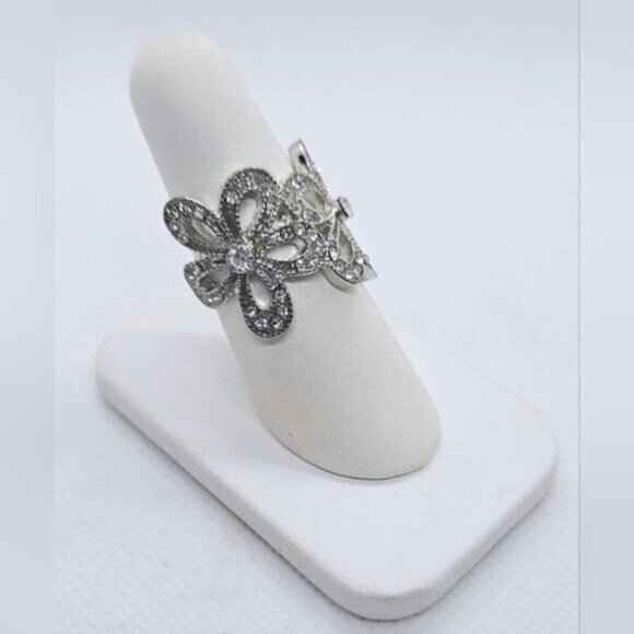 SILVER TONE BEAUTIFUL FLOWER RING WITH RHINESTONES FASHION RING - Picture 3 of 8